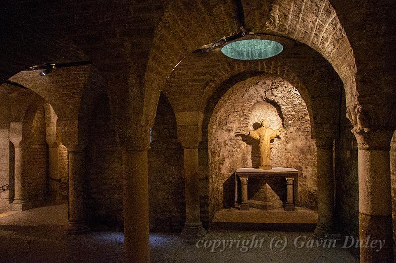 Crypt, Cathédrale Saint-Bénigne de Dijon IMGP1851.jpg